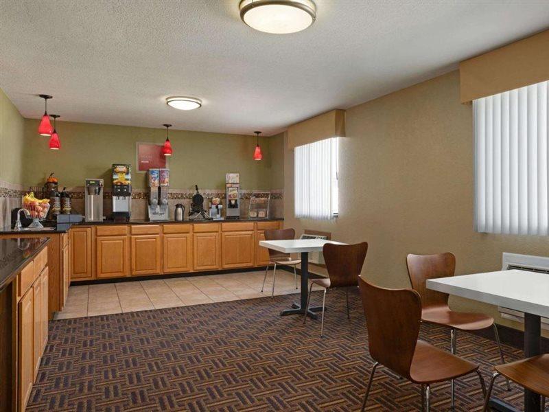 Super 8 By Wyndham Sikeston/Miner Area Hotel Exterior photo